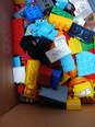 Lot of 5lbs of Assorted Building Blocks image number 5
