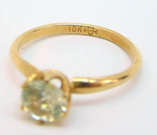 Vintage 10K Yellow Gold Round UV Reactive Spinel Solitaire Ring 1.4g image number 7