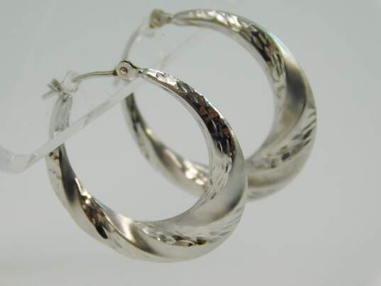 14K White Gold Puffed Etched & Satin Twisted Tapered Hoop Earrings 1.7g image number 2