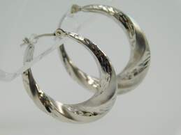 14K White Gold Puffed Etched & Satin Twisted Tapered Hoop Earrings 1.7g alternative image