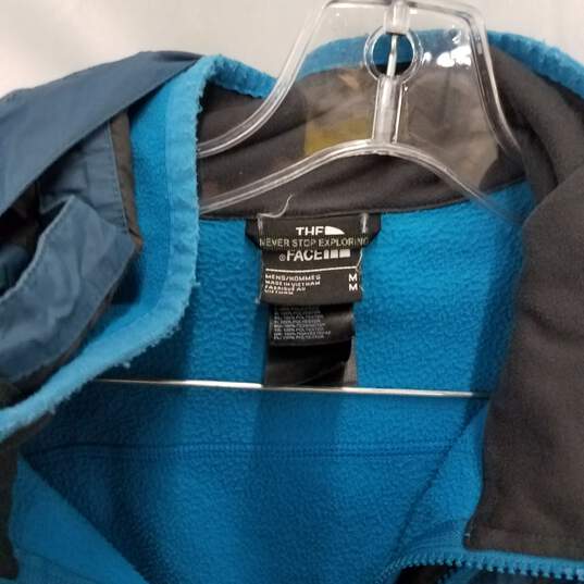 The North Face Jacket Size Medium image number 3