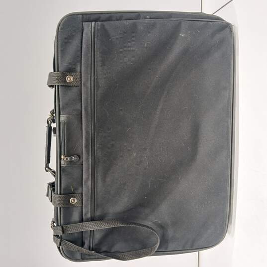 Black Samsonite Suitcase/Duffle image number 2