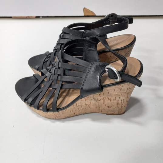 Franco Sarto Women's Black Leather Wedge Sandals Size 7.5M image number 3