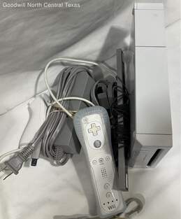 Nintendo Wii Video Game System w/ Accessories alternative image