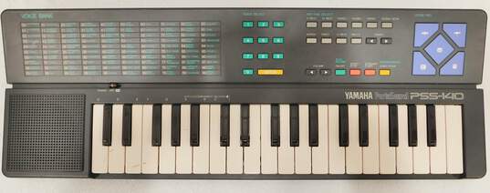 VNTG Yamaha Brand PSS-140 Model PortaSound Electronic Keyboard/Piano image number 1