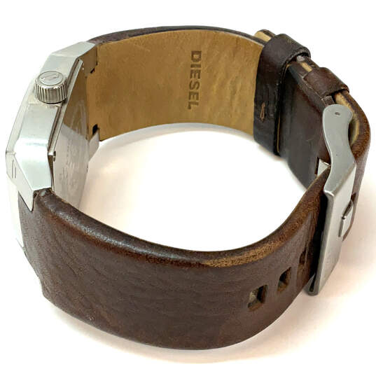 Designer Diesel DZ-1090 Silver-Tone Dial Adjustable Strap Analog Wristwatch image number 4