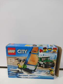 Lego City 4x4 with Catamaran Builders Set alternative image