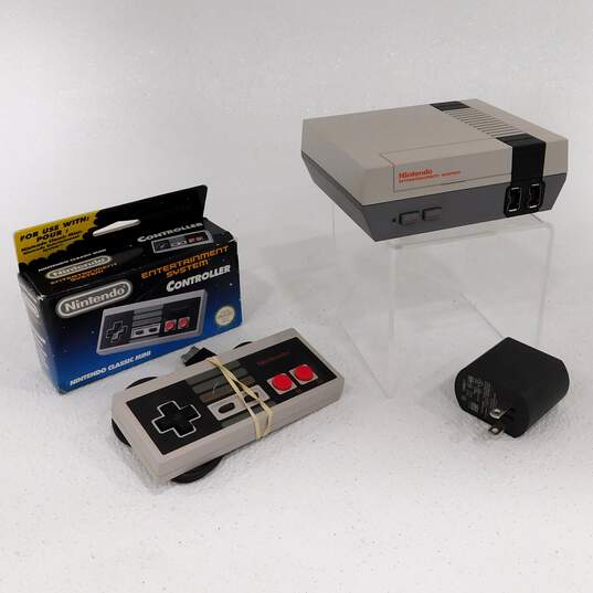 Nintendo NES Classic Edition Mini Console image number 1
