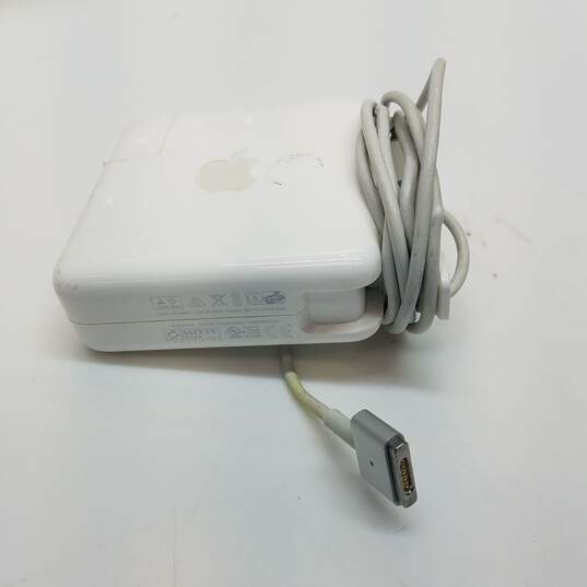 Lot of Apple MagSafe Chargers image number 4