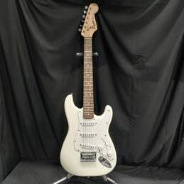 Squire By Fender Mini Electric Guitar White