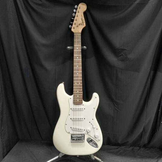 Squire By Fender Mini Electric Guitar White image number 1