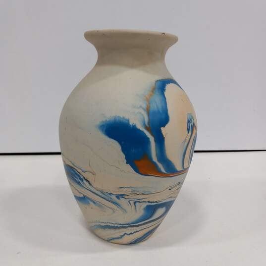 Native American Indian River Nemadji Handmade Pottery Painted Swirl 10" Vase image number 4
