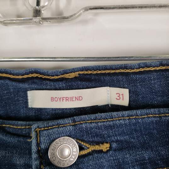 Womens Medium Wash 5 Pockets Design Denim Boyfriend Jeans Size 31 image number 4