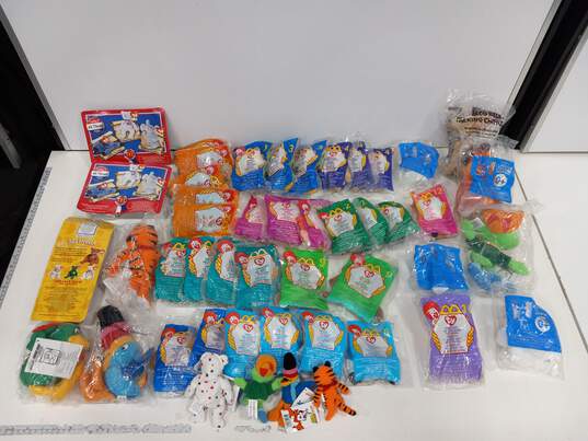 Bundle of Assorted Fast Food & Cereal Box Toys image number 2