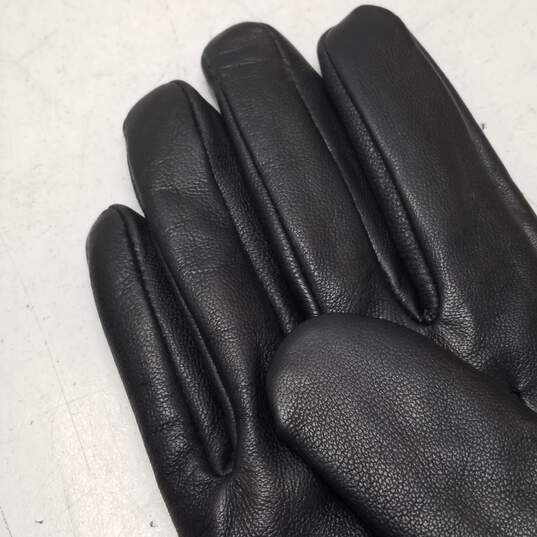 Mio Marino Women's Buttoned Flap Real Leather Gloves image number 2