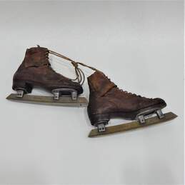 Antique/Vintage Starr Mfg. Co. The G.B. Skate Leather Ice Skates alternative image