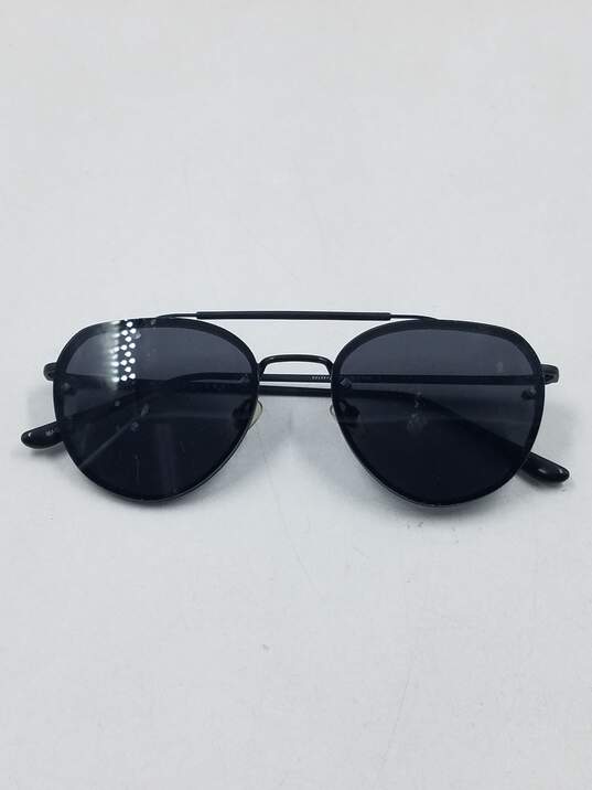 Wonderland Victorville Black Sunglasses image number 1