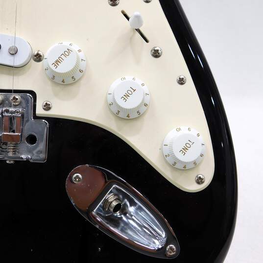 Squier by Fender Affinity Series Strat Model Black Electric Guitar w/ Gig Bag image number 5