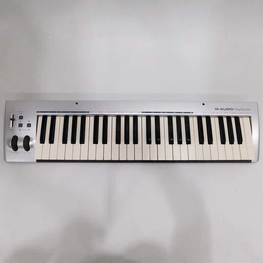 M-Audio Brand KeyStudio Model Silver USB MIDI Keyboard Controller image number 2