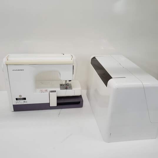 Janome Memory Craft 10000 Sewing Machine w/ Pedal - Untested image number 5