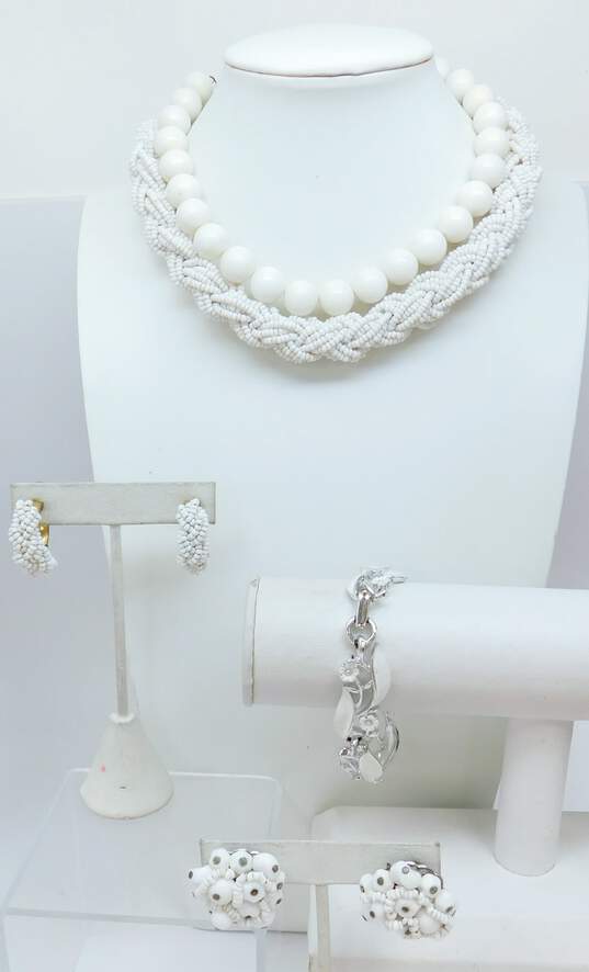 VNTG Lisner & Fashion White Clip-On Earrings Beaded Necklaces & Flower Bracelet image number 1