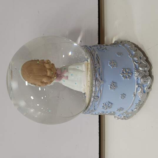 Precious Moments Musical Snow Globe (Plays Joy to the World) image number 4