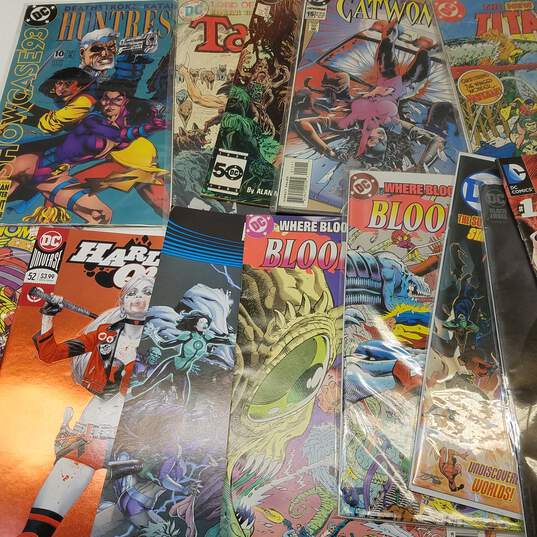 DC Comic Books & Magazines image number 3