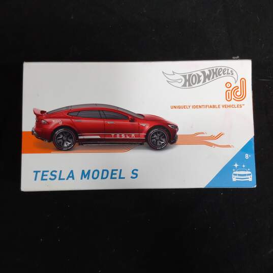 Tesla Hot Wheels Toy Car In Box image number 1