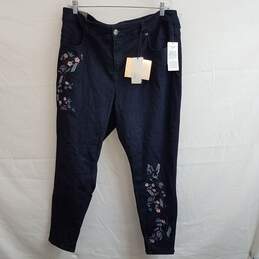 Melissa McCarthy Slimming Silhouette Floral Embroidered Skinny Jeans Size 20W
