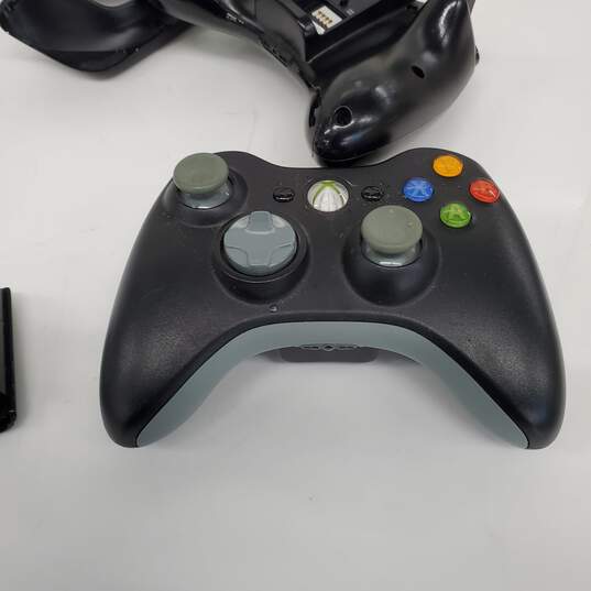 Set of 2 Wireless Xbox Controllers image number 4