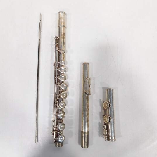 Vintage Bundy Flute w/Case image number 3