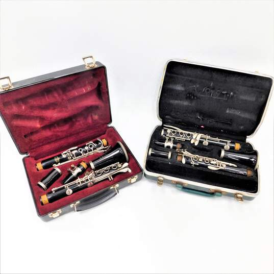Bundy Brand B Flat Student Clarinets w/ Cases and Accessories (Set of 2) image number 1