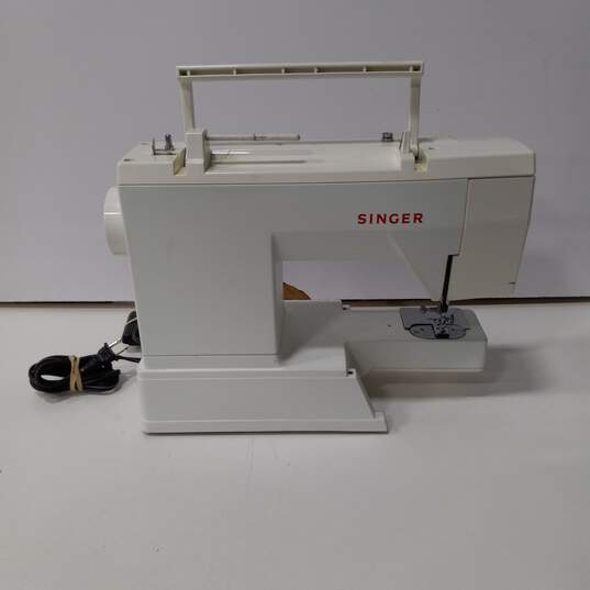 Singer 9410G Sewing Machine image number 4