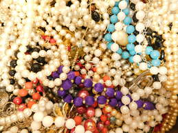 15.2 LBS VNTG Costume Jewelry Variety & Brooches