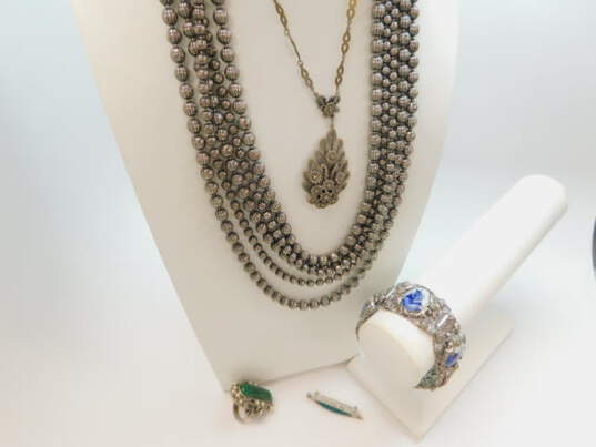 Vintage Silver Tone Delft Blue Faux Green Stone Pearl Jewelry 270.7g image number 2