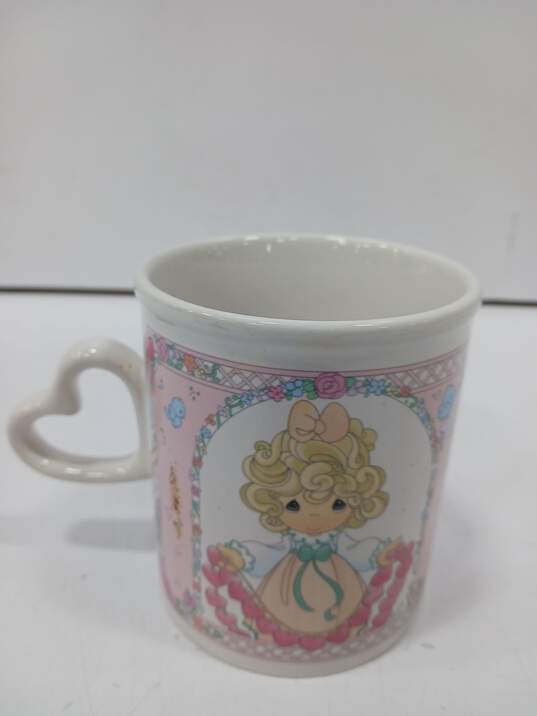 Pair of Precious Moments Mugs image number 5