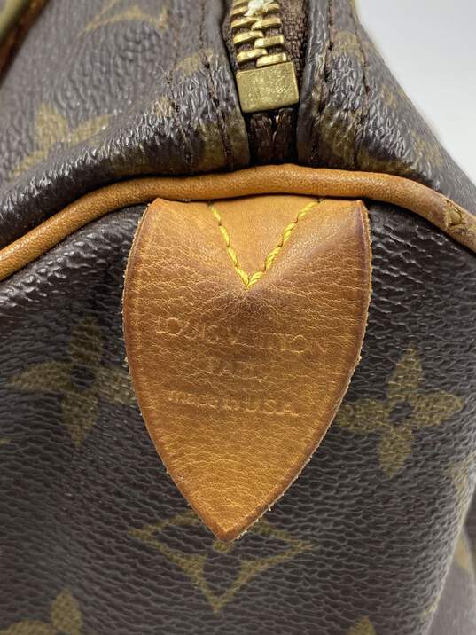 Authentic Louis Vuitton Brown Monogram Handbag image number 4