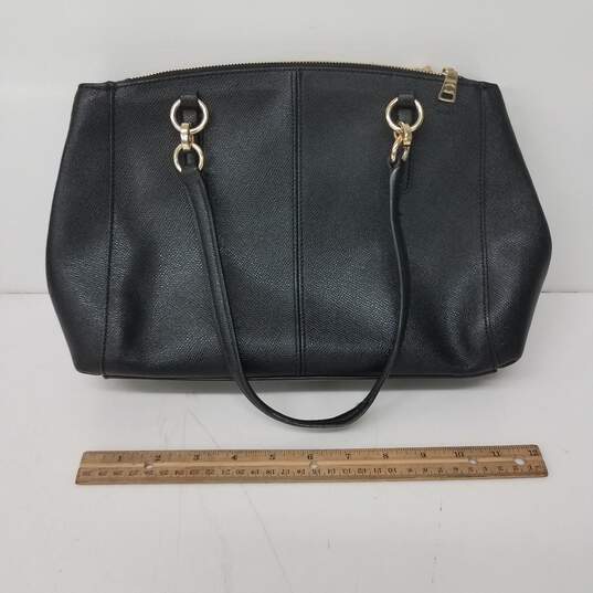 Coach New York Black Pebble Leather WM's Hand Bag image number 2