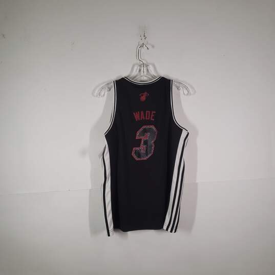 Womens The Miami Heat Dwyane Wade 3 Basketball-NBA Pullover Jersey Size XL image number 2