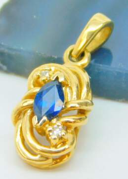 14K Yellow Gold Diamond Accent & Sapphire Pendant 1.3g