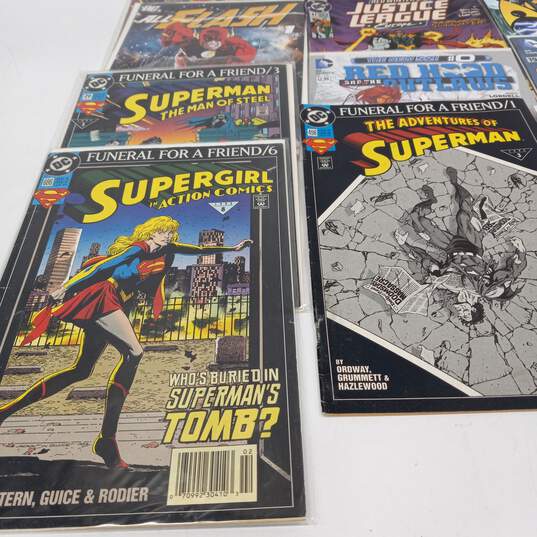 Bundle of 12 DC Comic Books image number 5