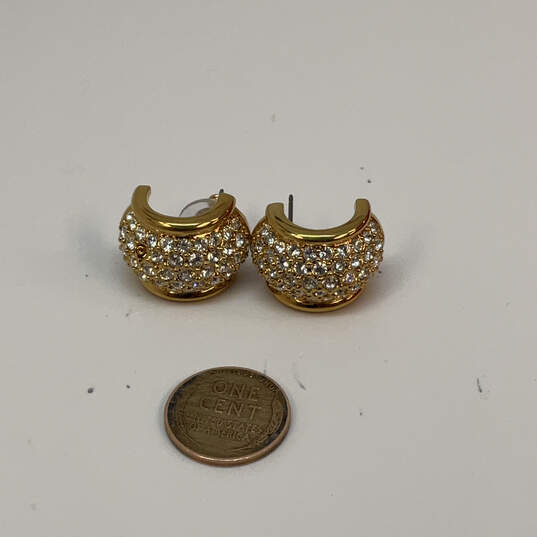 Designer Swarovski Gold-Tone Clear Crystal Cut Stone Classic Hoop Earrings image number 3