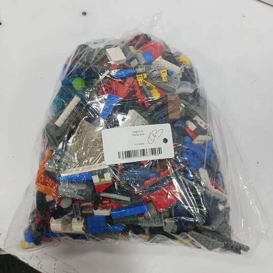 6.4lbs of Assorted Mixed Building Blocks image number 1