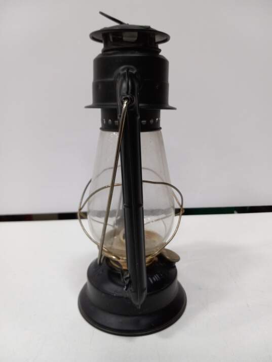 Dietz Junior Black Oil Lantern image number 4