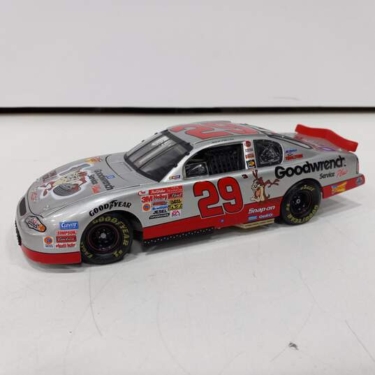 Revell Kevin Harvick 1:24 Scale Diecast Car image number 2