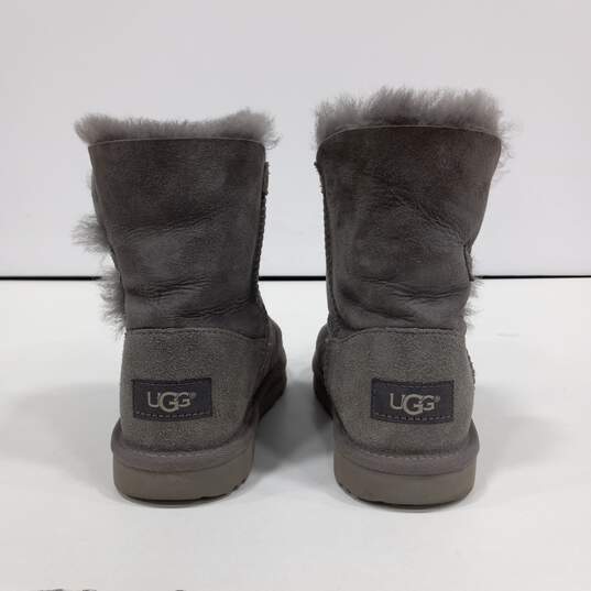 Uggs Boots Gray Size 2 image number 5