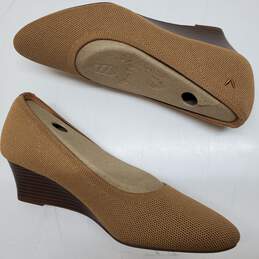 Vivaia Nutmeg Size 6.5 Wedge Slip-on Shoes IOB