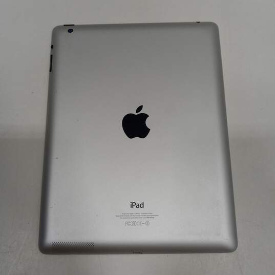 Apple iPad Tablet Model A1458 image number 2