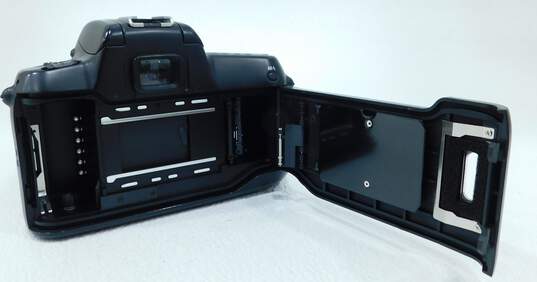 Nikon N50 35mm Film Camera w/ Quantaray 28-80mm Lens image number 4