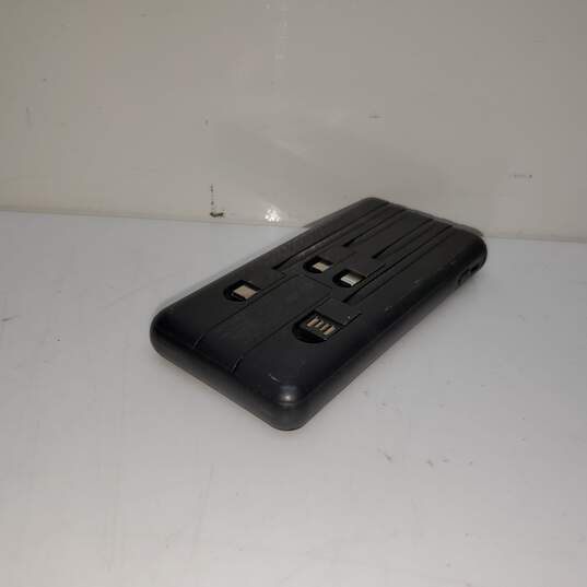 Untested PD22. 5W Wireless Powerbank 15W Model Y11B P/R image number 2